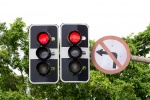 Nova Lei de Trânsito permite ultrapassagem no sinal vermelho do semáforo